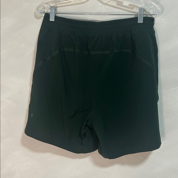 Lululemon Pace Breaker Short 7" Linerless Rainforest Green size large - Picture 8 of 9
